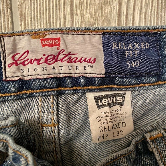 Vintage ‘93 Levis 540 Relaxed Fit Jeans 42x32 - Picture 3 of 10